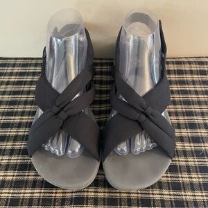 CLARKS Arla Belle Sandal Cloudsteppers Grey Black Womens Size 9 US Adjust #462
